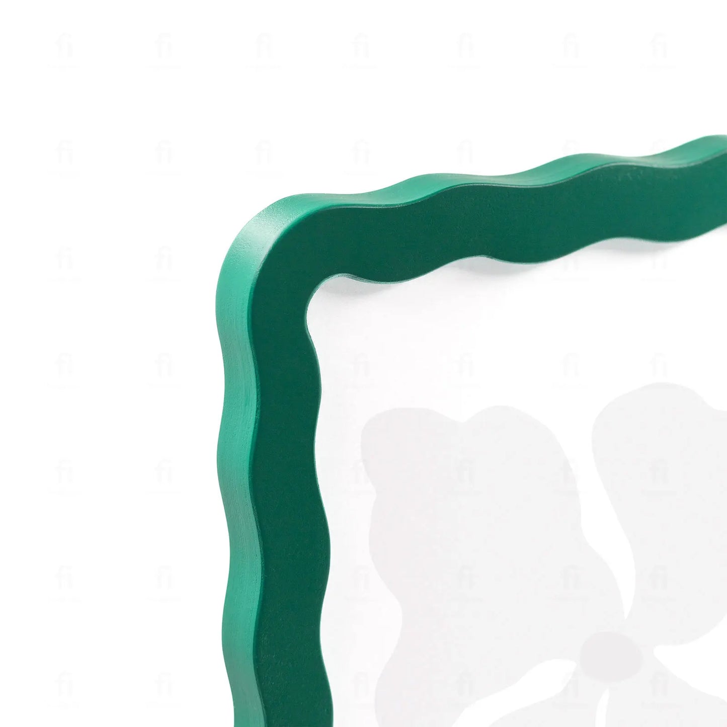 Zbliżenie na precyzyjnie wykończony róg zielonej ramki Falaramka.