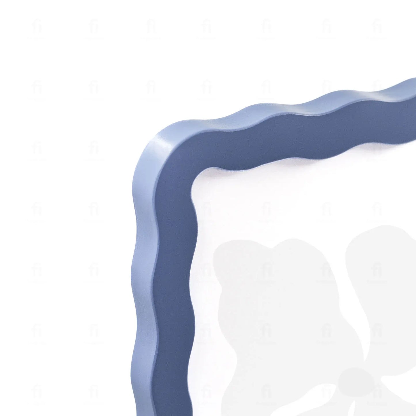 Zbliżenie na precyzyjnie wykończony róg niebieskiej ramki Falaramka.

