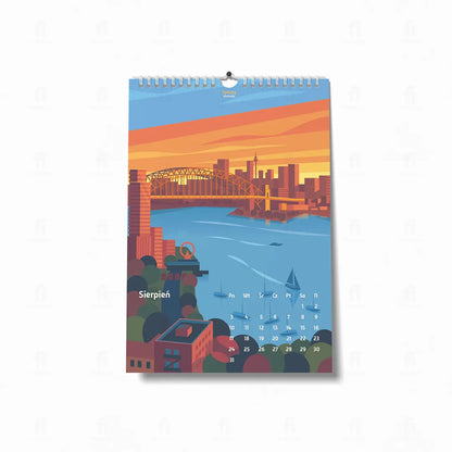 Kalendarz_2026-sierpen-grafiką przedstawiającą budynek Opery w Sydney, Australia.
