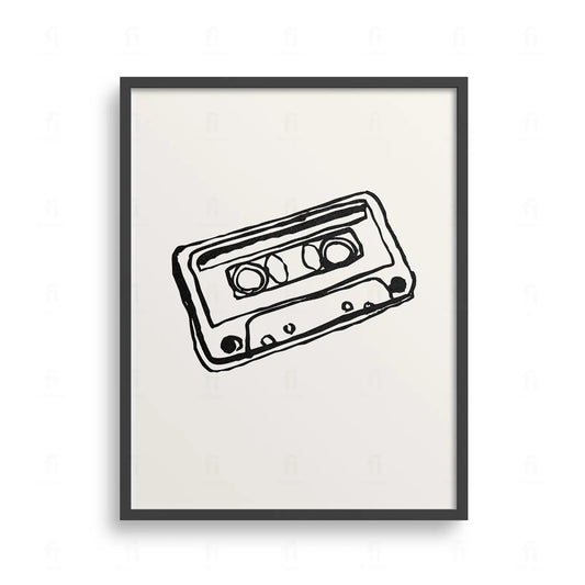 Plakat z minimalistyczną grafiką przedstawiającą czarno-białą kasetę magnetofonową w stylu retro.
