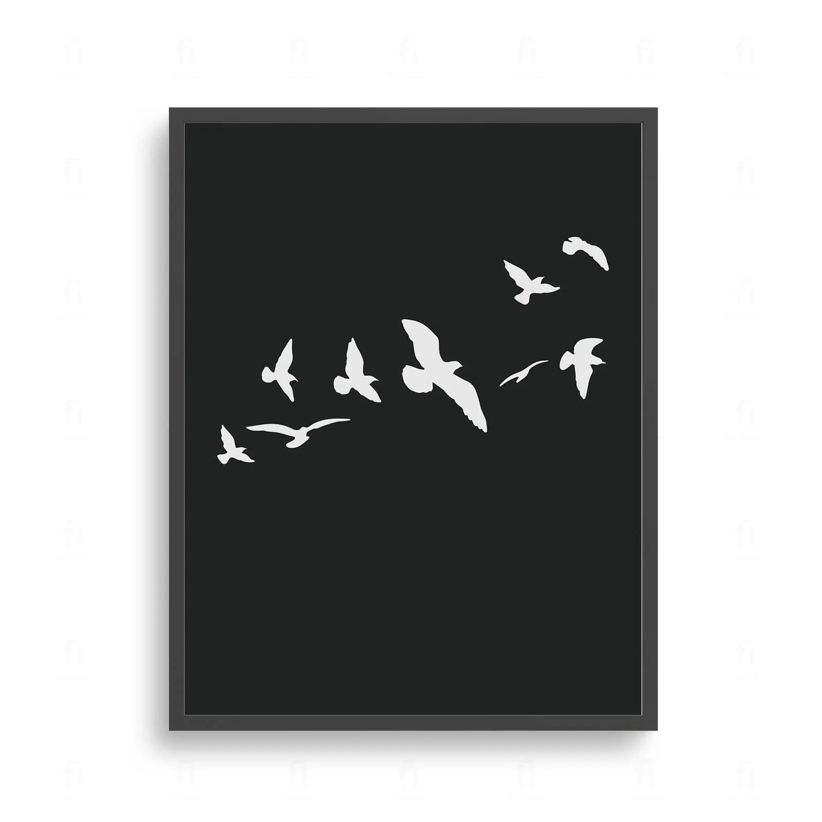 Plakat z minimalistyczną, czarno-białą grafiką przedstawiającą stado lecących ptaków.
