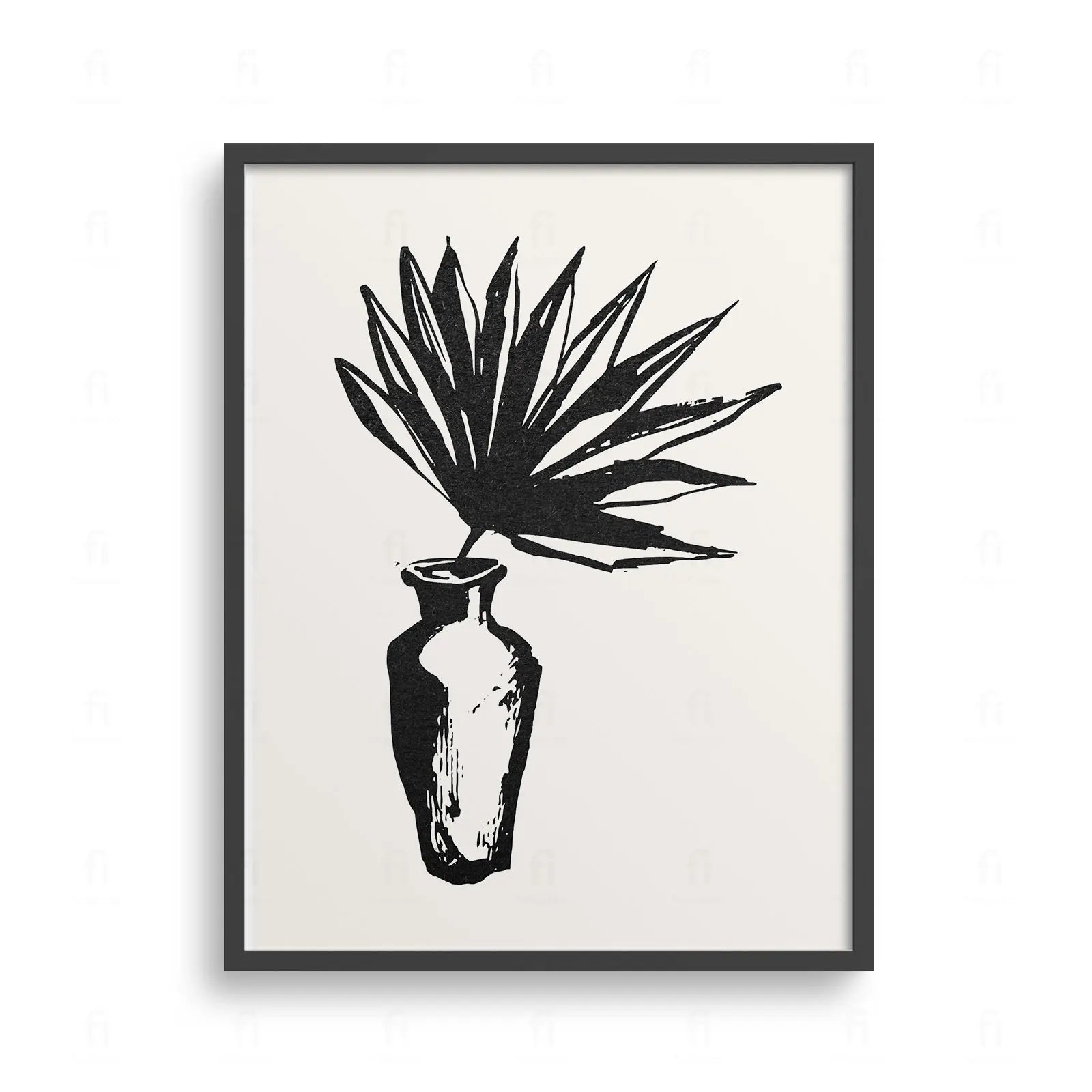Plakat z czarno-białą grafiką przedstawiającą duży liść palmy w wazonie.