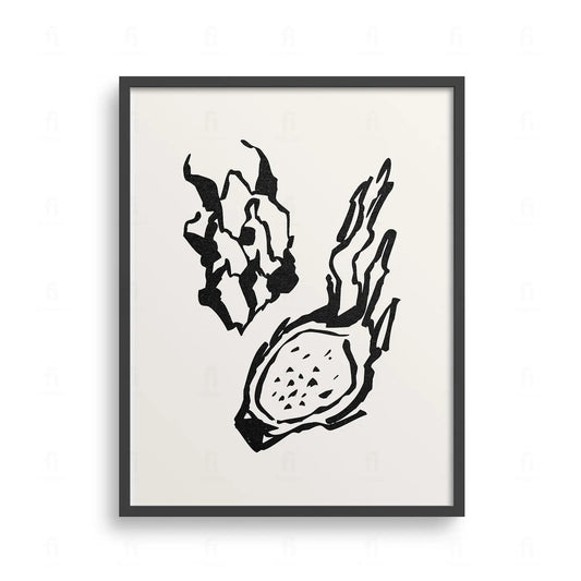 Plakat z grafiką przedstawiającą przekrojony, smoczy owoc (pitaję).