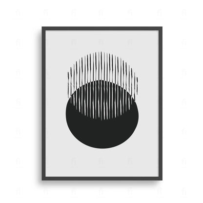 Plakat z czarno-białą, abstrakcyjną grafiką symbolizującą wschód słońca nad horyzontem.
