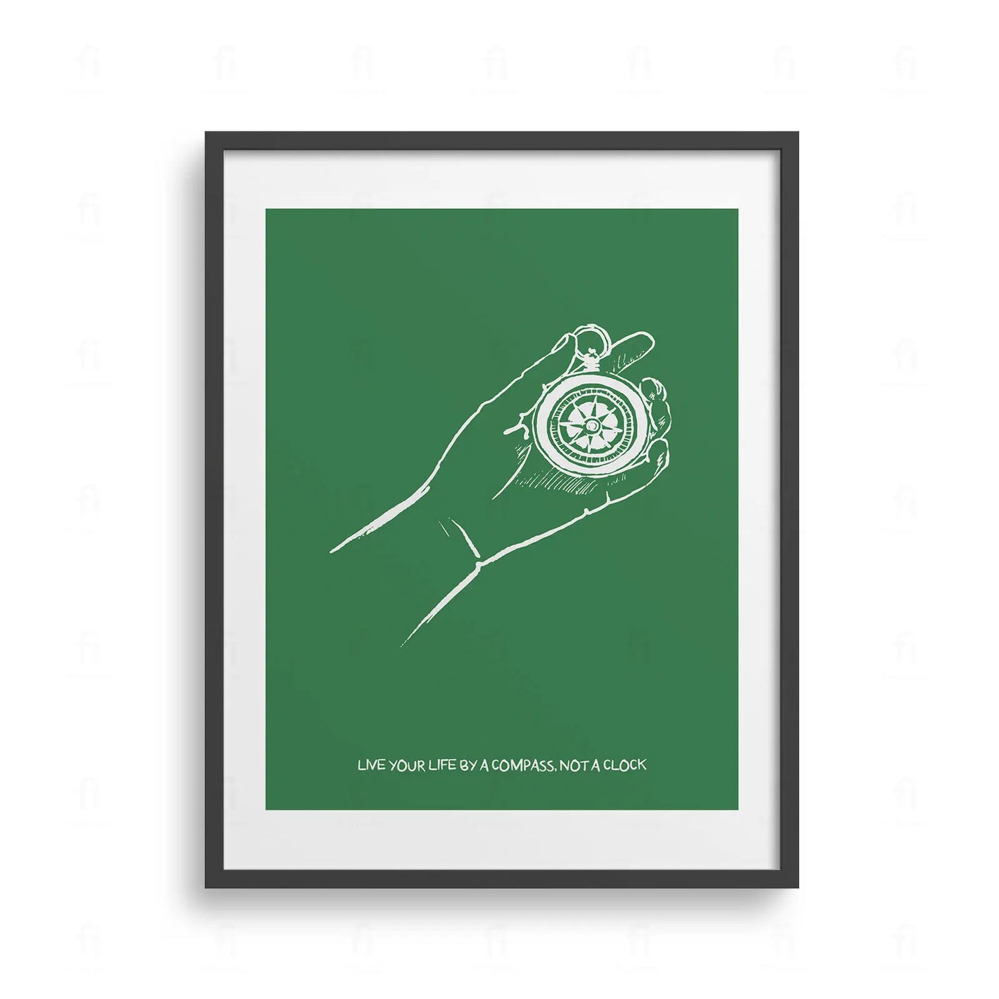 Plakat z inspirującą grafiką przedstawiającą kompas i napis "Żyj z Kompasem".
