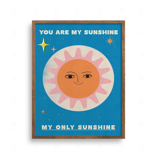 Plakat z napisem You are my sunshine, ilustracja słońca z twarzą na niebieskim tle, styl vintage do pokoju dziecka.
