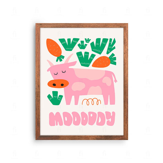 Plakat z radosną, kolorową grafiką przedstawiającą wesołą krowę na łące.
